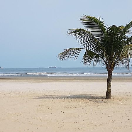Apartamento em frente a Praia do Embaré - Santos Esterno foto